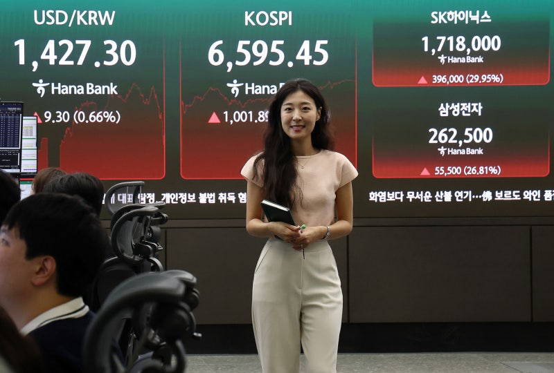멀미 나는 7월 주식장…수익률 상위 ETF는 ‘고배당·원유·중국’ [투자360]