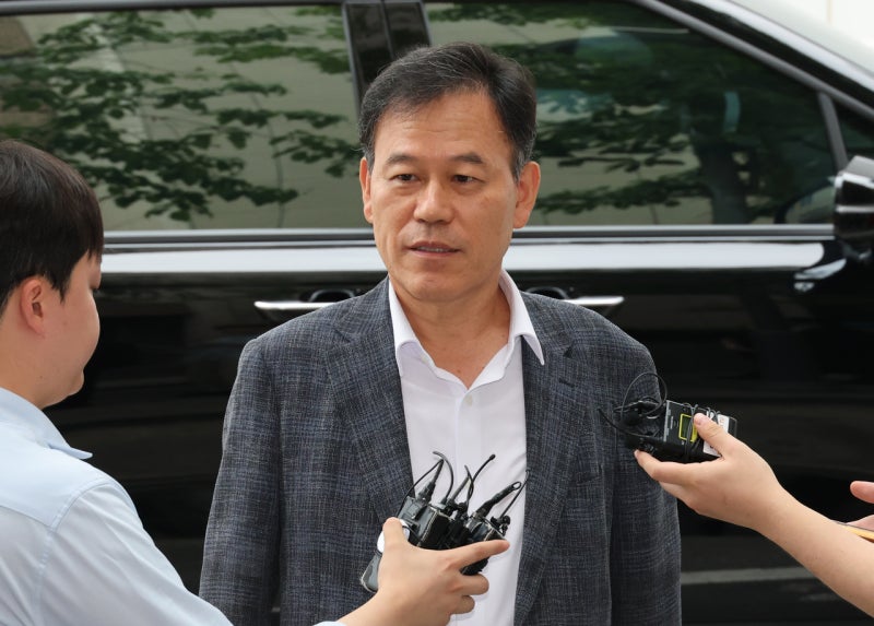 [속보] <b>종합특검</b>, 윤한홍 의원 <b>9시간 조사</b>…‘관저 이전 개입’ 의혹 부...