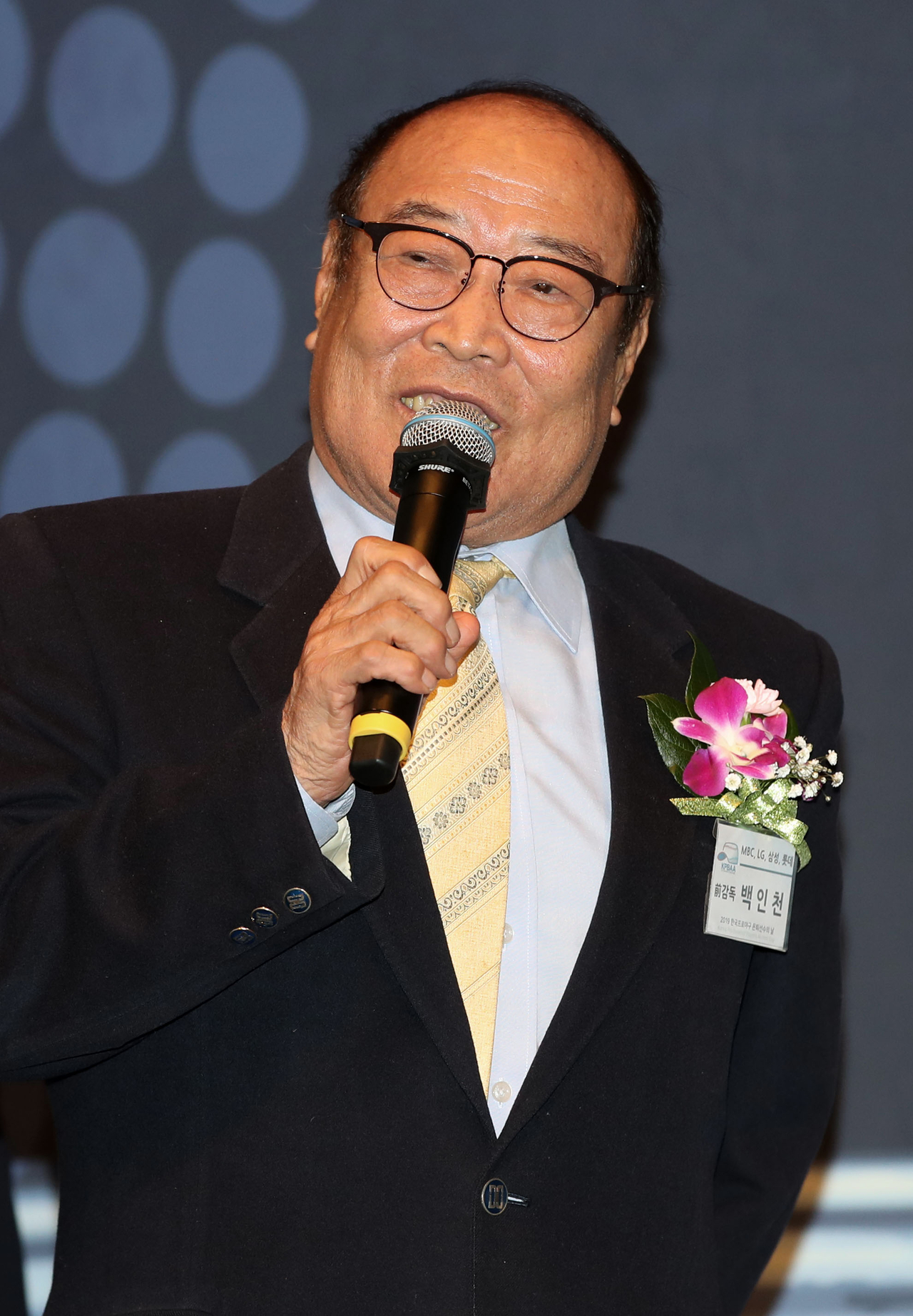 한국 유일 ‘4할 타자’ <b>백인천</b> 전 <b>감독</b> 별세