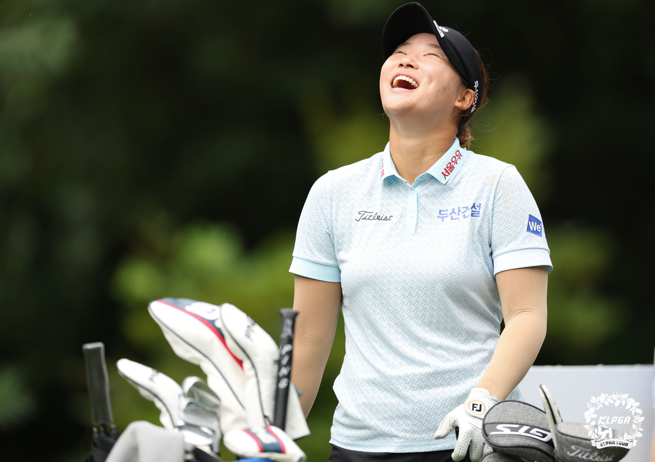 김민솔, <b>메디힐</b>·<b>한국일보</b> 3R도 선두…루키 4승 보인다