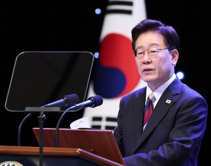 李<b>대통령</b>, 20일 방한 왕이 중국 외교부장 청와대서 <b>접견</b>