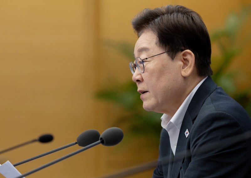[속보] 李<b>대통령</b>, ‘폭우 피해’ 거제 등 <b>특별재난지역</b> 우선 선포