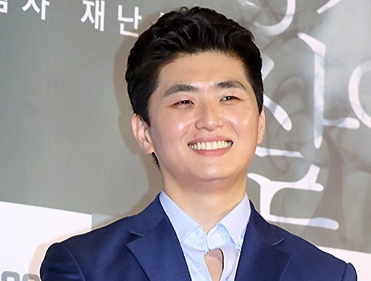 소재원 작가 “대중 상대로 장사치는 되지 마시길”…<b>박위 고액 강연료</b>...
