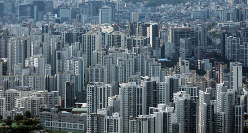 <b>강남</b> 털고 외곽으로? <b>강남·서초</b>,‘3주 연속 <b>하락</b>’ 중랑·성북은 ‘급등...