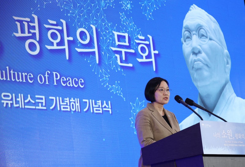 韓총리 “K-컬처 시대, <b>백범</b> 꿈꿨던 나라는 현실이 되고 있어”
