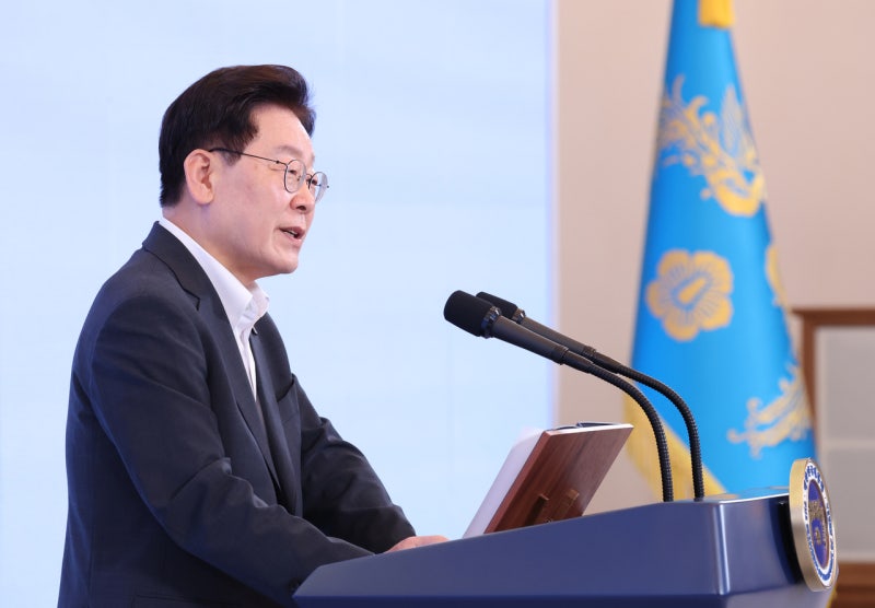 李<b>대통령</b> “부동산 <b>투기</b> 폭탄 돌리기 끝내야…수도권 조기 대량 공급 총...