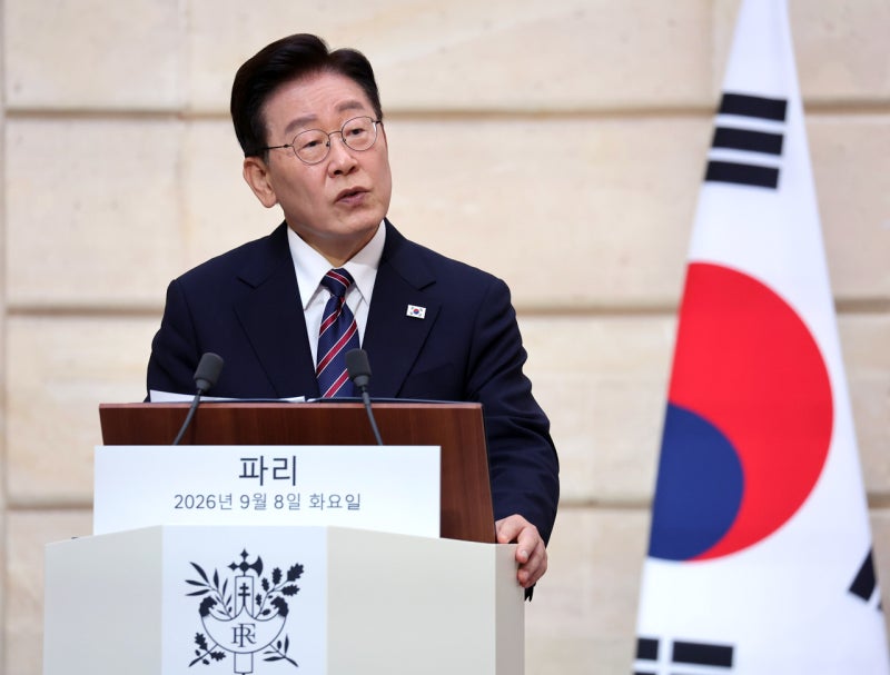 李대통령 “<b>피터팬 아빠</b> 걱정 잊지 않겠다…발달장애인 지원 더욱 촘촘...