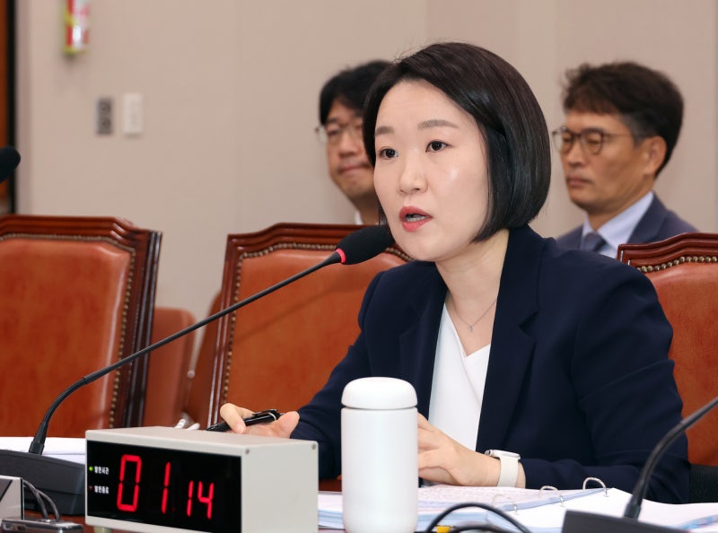 중기중앙회 “<b>이소영 장관 취임</b> 환영…中企 AI 전환에 정책역량 집중해...