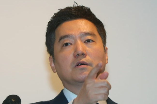 ‘구속’ <b>김세의</b>, <b>압구정</b> 한양<b>아파트 경매</b> 개시…“밀린 변호사비 못 받...
