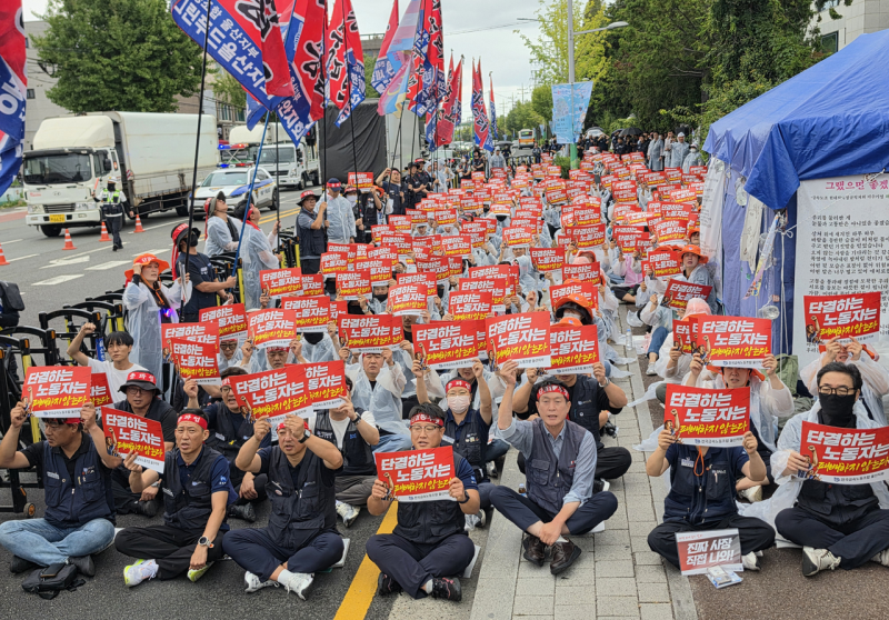 완성차 파업에 부품업체도 차질…<b>기업 체감경기</b> 석 달 만에 <b>하락</b>