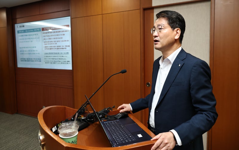 명문대 동아리 출신 ‘<b>정보카르텔</b>’ <b>적발</b>…M&A 정보로 200억 챙긴 혐의