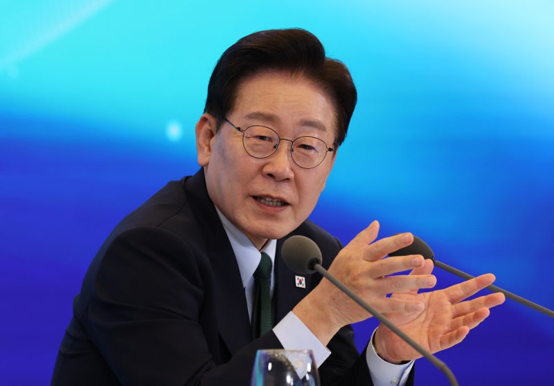 [속보] 李<b>대통령</b> “능력도 안되면서 큰자리 요구, 개혁 명분으로 내부공...