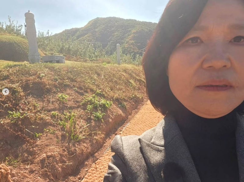 “부모 <b>묘소</b>부터 옮겨라”…<b>이진숙</b>, 李대통령에 ‘직격탄’ 왜?