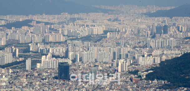 규제 풀리자 아파트로 2월 주택거래 10건중 8건 아파트…역대 최고