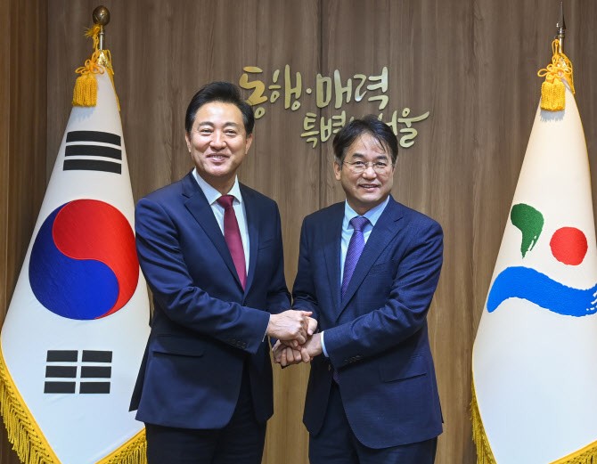 <b>오세훈</b>, <b>이동환</b> 고양시장 면담…정부 포함 '메가시티' 다자협의체 논의