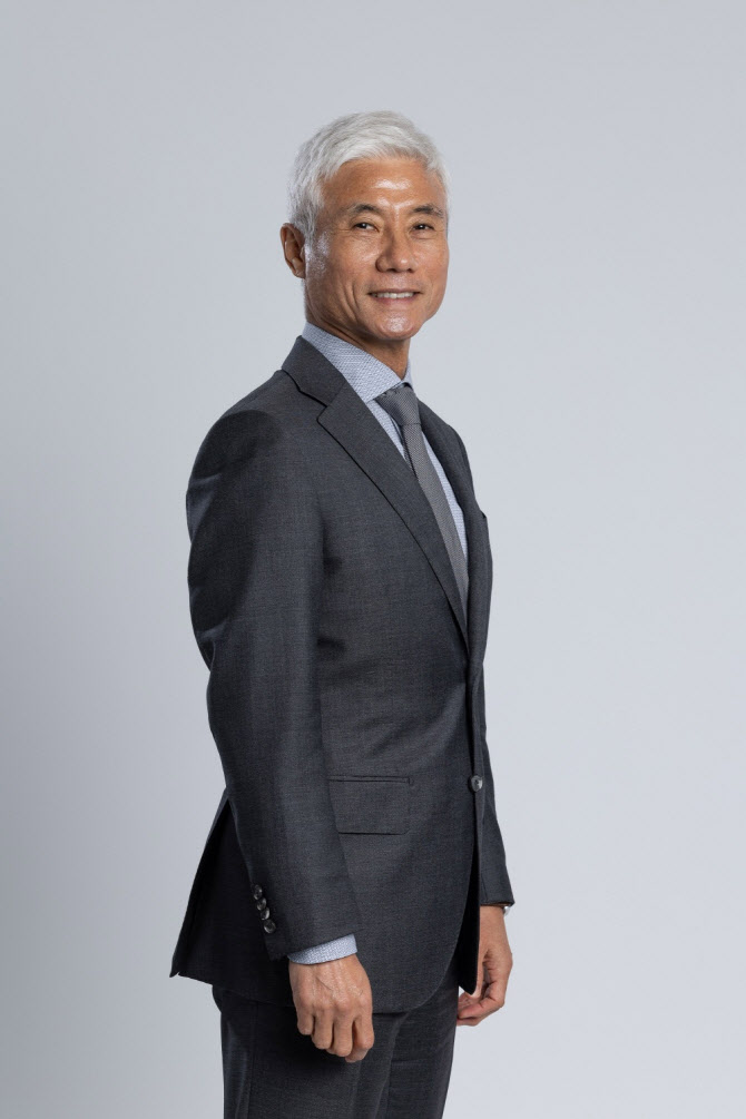 '2부 강등' <b>수원삼성</b>, <b>박경훈</b> 신임 <b>단장</b> 선임..."용감한 변화 추진"