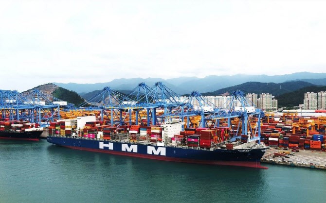 <b>HMM</b>, 국내 수출기업 위해 유럽노선 임시 선박 투입
