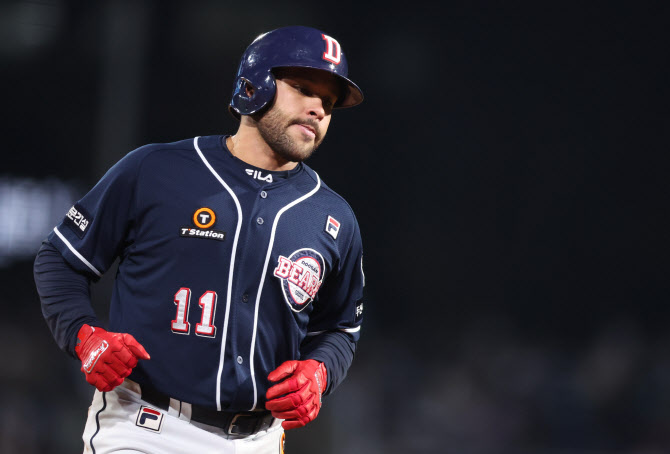 <b>두산</b> 출신 <b>로하스</b>, MLB <b>양키스</b>와 마이너 계약
