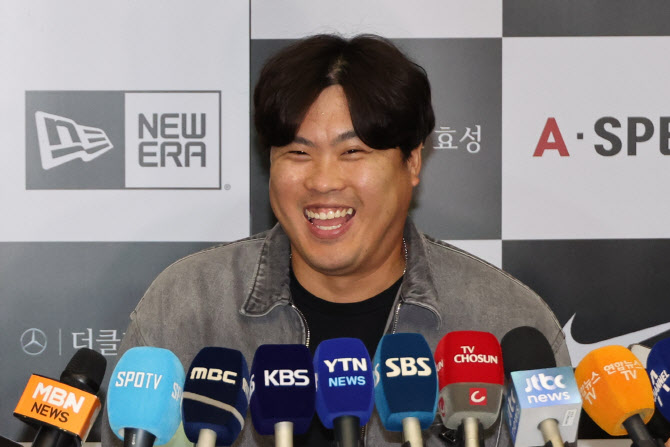<b>류현진</b>, <b>한화</b>행 최종 확정은 아직...공식발표 다소 미뤄질듯