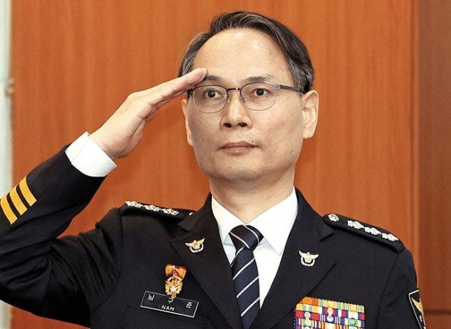 남구준 초대 <b>국수본부장</b>, <b>메가스터디 사외이사</b> 사임