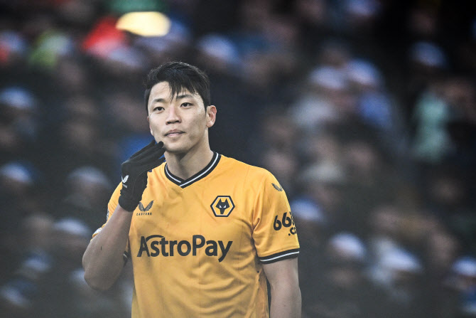 ‘<b>황희찬</b> 복귀’ <b>울버햄프턴</b>, <b>노팅엄</b>과 2-2 무승부