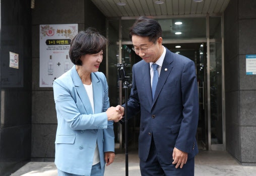 <b>국회의장</b> 선거 <b>추미애</b>·<b>우원식</b> 양자대결로 압축(종합)