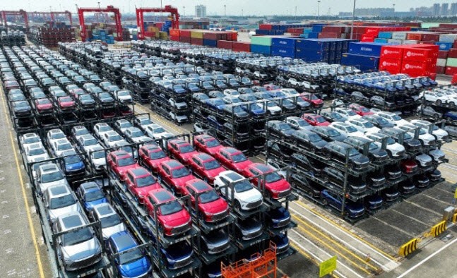 美 전기차·<b>배터리 관세</b> 인상에…中 "WTO 위반" 반발