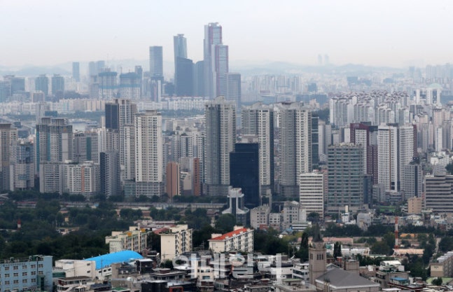 2명만 낳아도 다자녀…특공 경쟁률 5배 이상 뛰었다