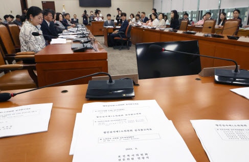 <b>본회의</b> 하루 전 공전하는 <b>간호법</b>…여야 서로 책임 전가