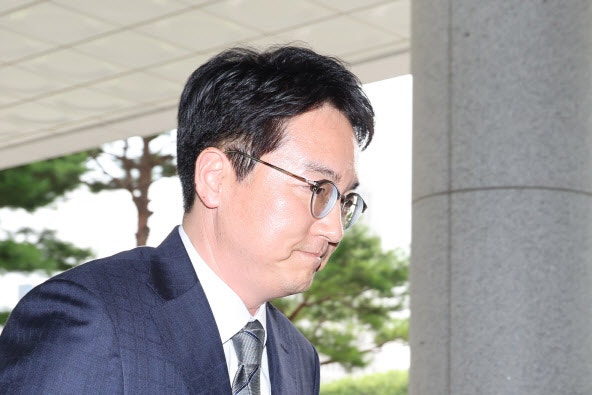 뜨거워진 '文일가 수사'…오늘 檢총장 <b>인사청문회</b>서 공방 예상
