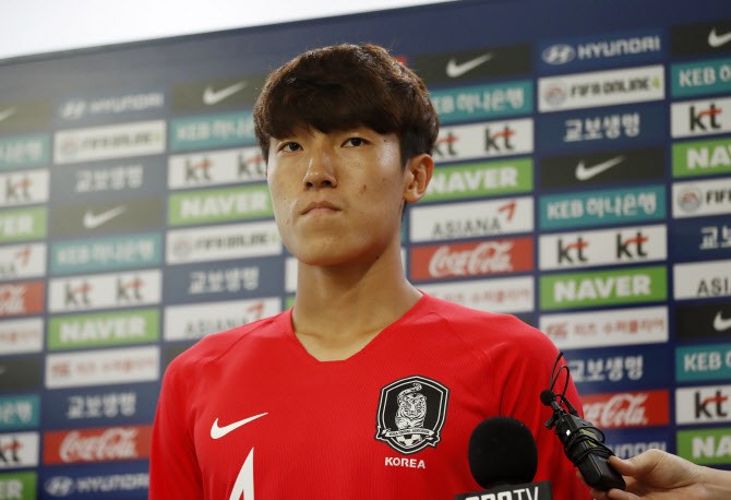 ‘<b>아시안게임 축구</b> 금메달’ <b>김진야</b>, 병역특례 봉사자료 위조 적발