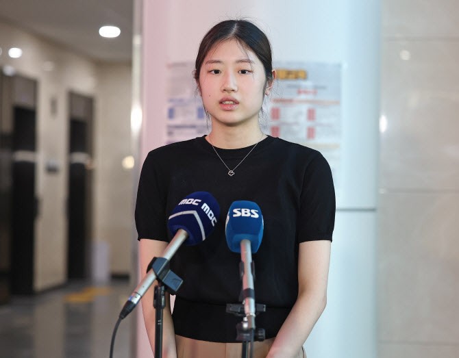 법원, ‘<b>성추행</b> 의혹’ 피겨 <b>이해인</b>, 징계효력정지 가처분 인용