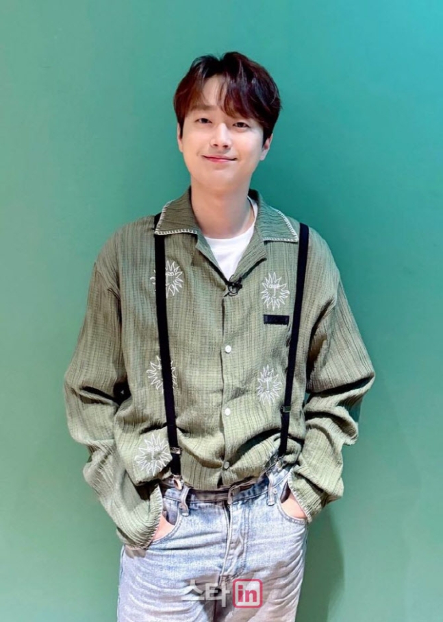 가수 이찬원, '희귀난치질환 환아들 위해 크리스마스 선물 지원'