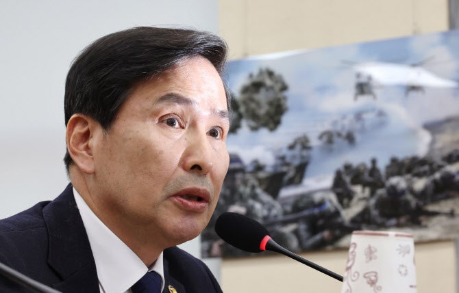 <b>국방부</b> "<b>2차 계엄</b> 요구 있어도 절대 수용 안 할 것"(종합)
