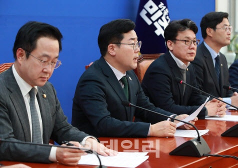 <b>박찬대</b>, 한덕수 <b>거부권</b> 행사 반대…"尹 뜻 따르냐?"