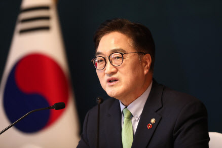 [정보/소식] [속보] 국회 "軍, 국회 계엄해제안 의결 후에도 의장공관 감시" | 인스티즈