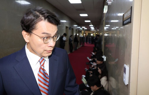 “<b>윤상현</b> <b>명태균</b>에 외교장관 청탁” 의혹…민주, 녹취록 공개