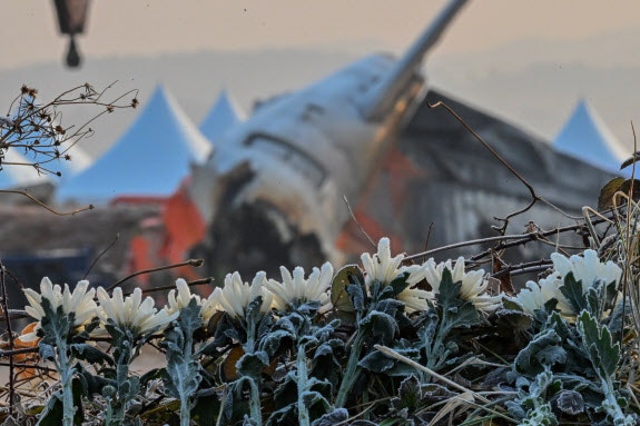경찰, <b>무안공항</b>·지방<b>항공</b>청·<b>제주항공</b> 등 <b>압수수색</b>(상보)