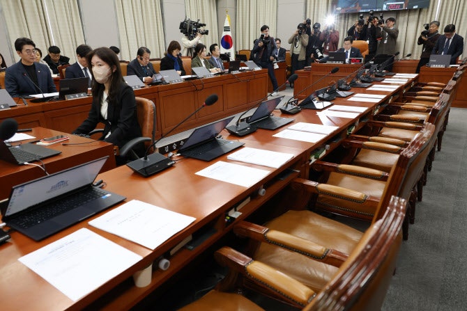 <b>국회 운영위</b>, 마은혁 재판관 임명촉구 결의안 의결