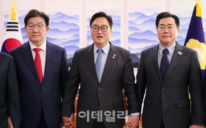‘연금특위’ 원칙합의한 與野…“28일 국정협의체서 논의”(상보)