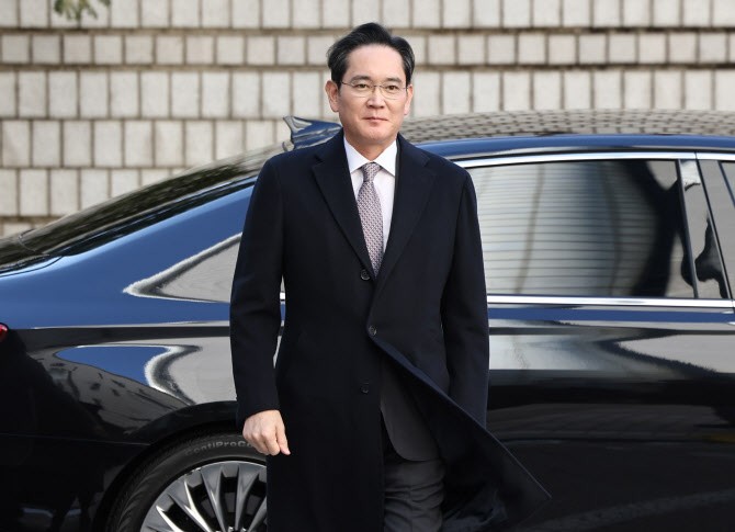 <b>이재용</b> 회장, 중국서 바쁜 행보…샤오미 이어 <b>BYD</b>도 방문