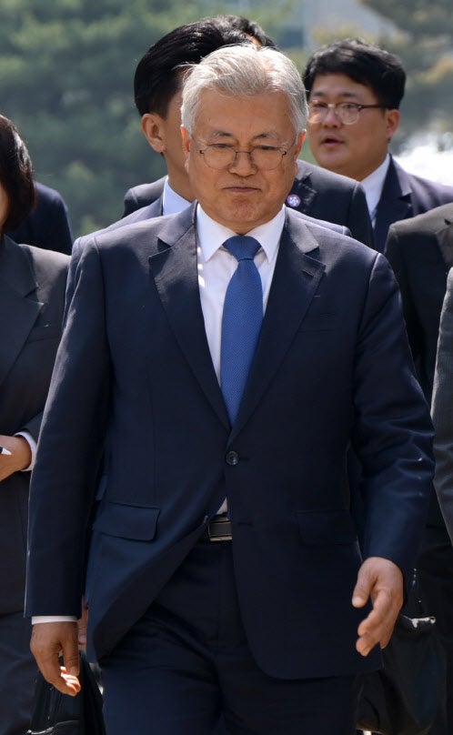 <b>문재인</b> "尹정부 3년, 퇴행의 시간…비상계엄, 퇴행 결정판"