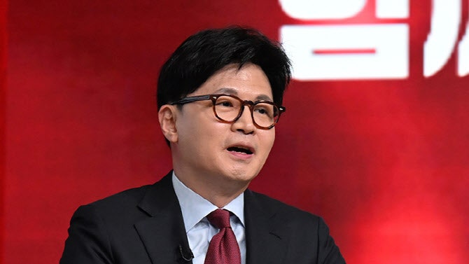 <b>한동훈</b> “<b>김문수</b> 전과 언급 후회...아차했다”