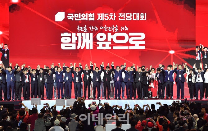 김문수, 공동<b>선대위원장</b>에 <b>한동훈</b>·<b>안철수</b>·<b>나경원</b> 등 임명