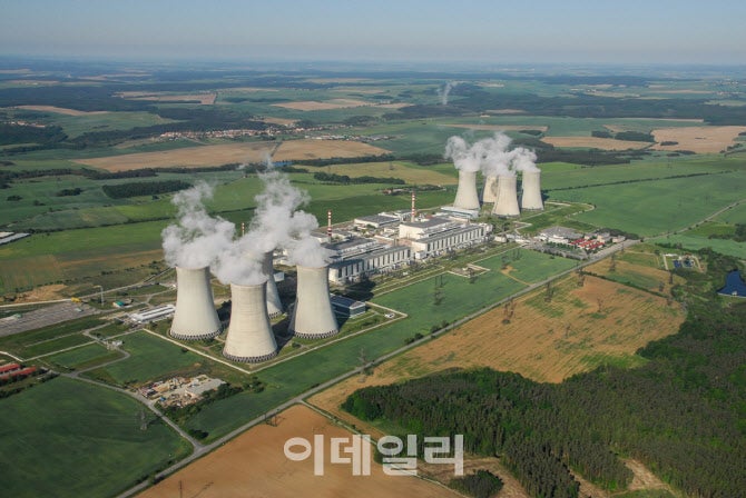 <b>체코</b> “한수원과 <b>원전</b> 신규건설 최종<b>계약</b>”... UAE 이후 16년만 수주