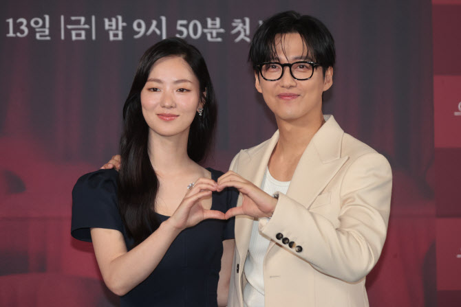 '<b>우리영화</b>' 전여빈 "<b>남궁민</b>이 감독으로 <b>영화</b> 제작한다면 출연할 것"