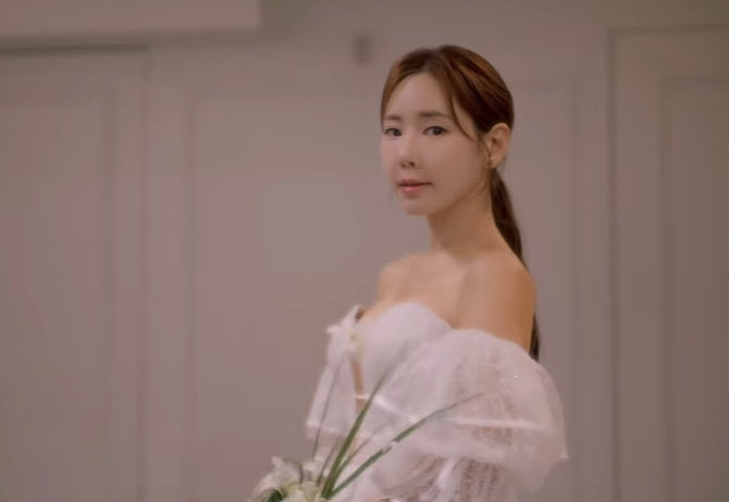 <b>채은정</b>, 촬영 감독과 <b>결혼</b>…"남친 있는데 '커플팰리스2' 나간 것 아냐"[...