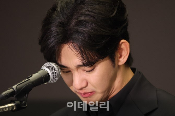 [단독]<b>가세연</b>, <b>김수현</b>에 계좌·아파트 <b>가압류</b>…스토킹 혐의 항고도 기각...