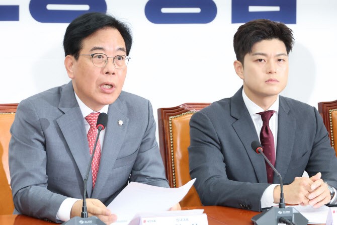 <b>국민의힘</b>, 신임 <b>원내대표단 구성</b>…유상범·김은혜 ‘2수석’ 체제