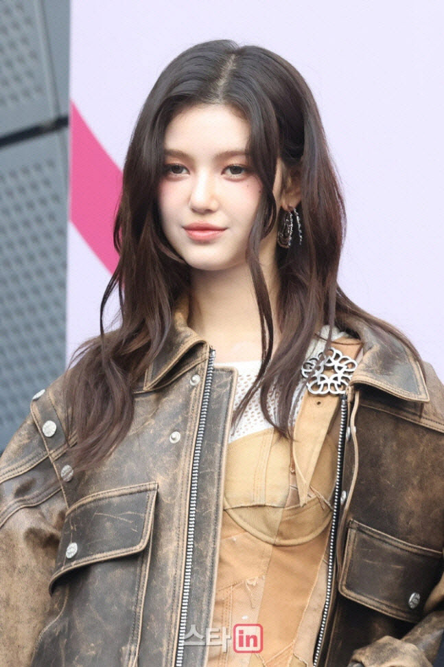 <b>뉴진스</b> 다니엘, 가처분 항고 기각 다음날 어도어와 日 <b>스케줄</b>